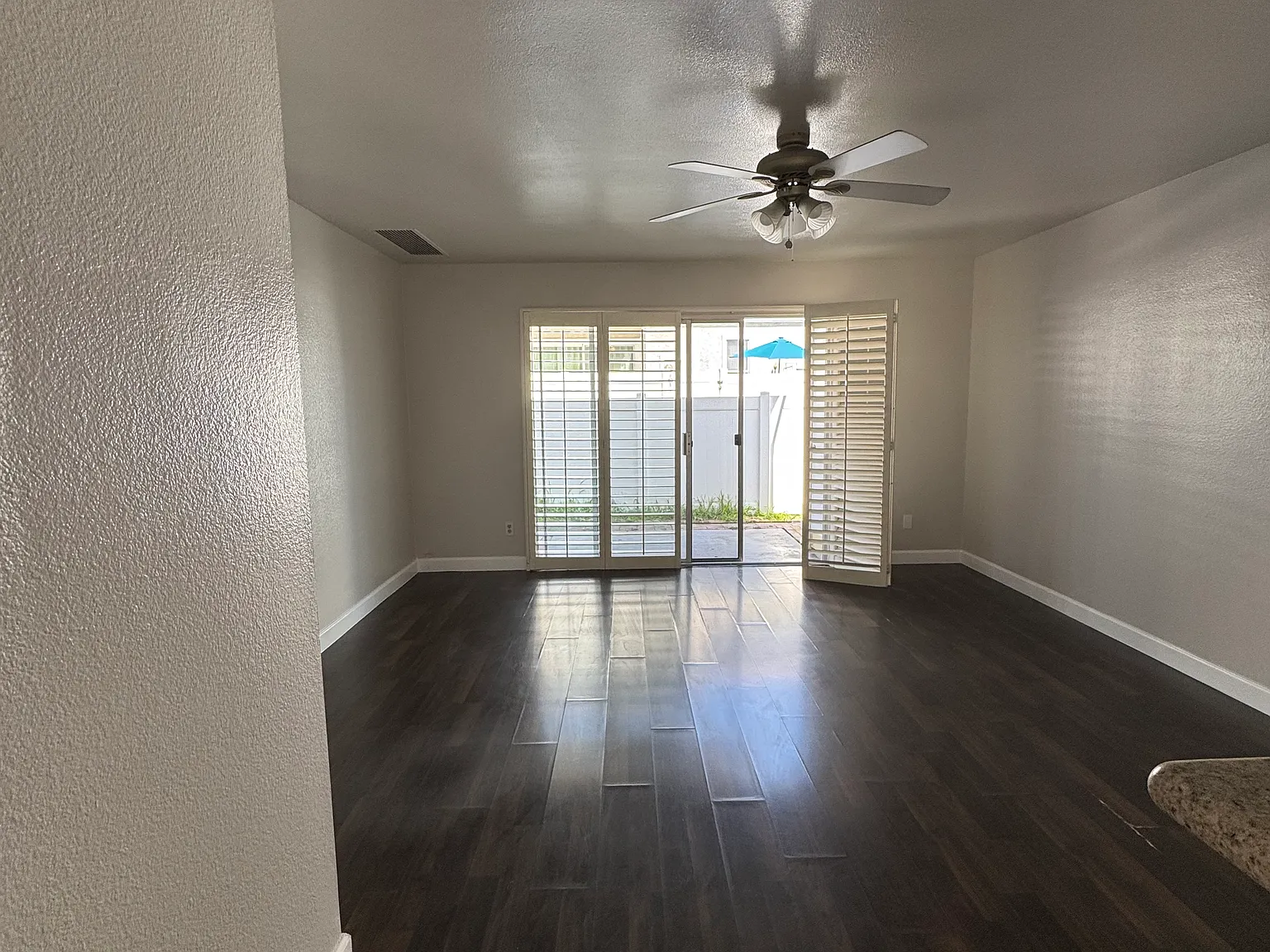 73 Bentwood Ln — Photo 2