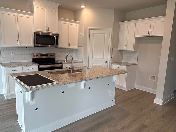 3rd image of 1218 Vail Drive #15a
