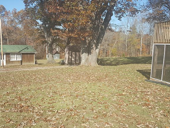 4th image of 176 Pineview Dr