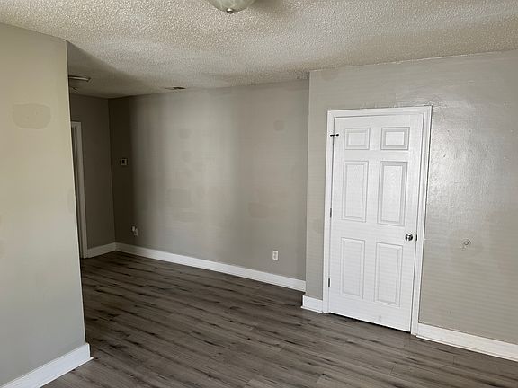2nd image of 3757 Fairmont Ave