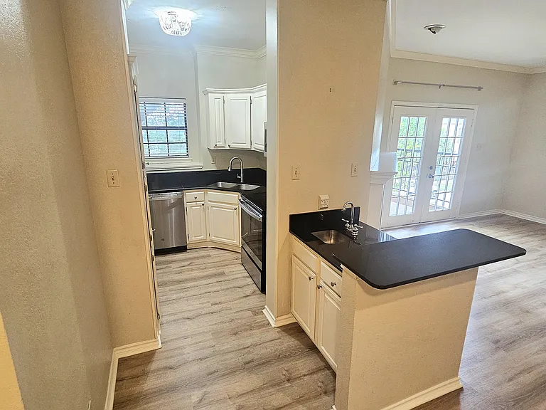 6004 Auburndale Ave #C — Photo 2