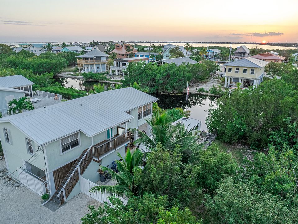 1st image of 52 Lobstertail Rd