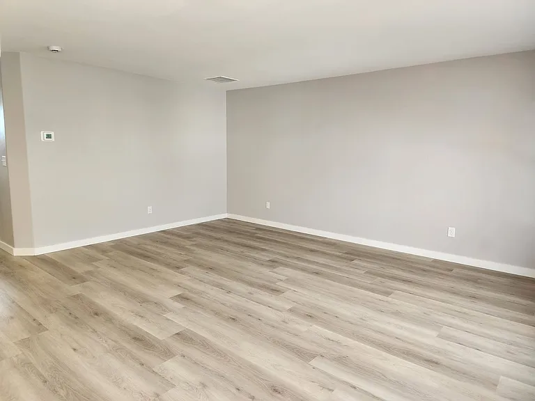 1416 S Skyline Dr — Photo 4