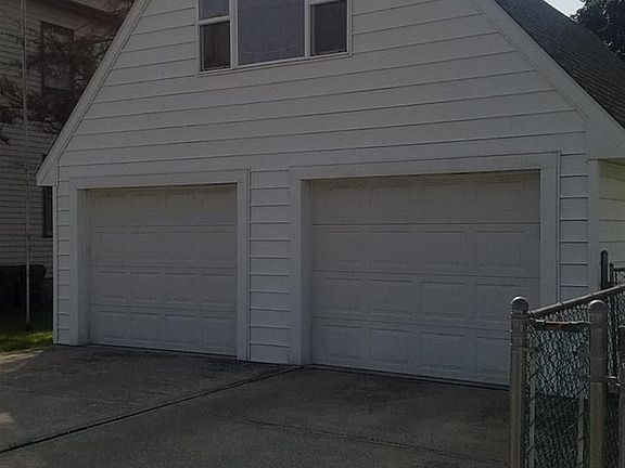 3rd image of 23 Fairview Ave