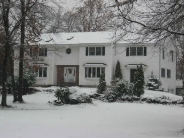 45 Budron Avenue, Salem, NH 03079