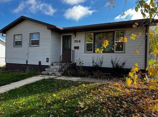 304 S Clark St, Bloomfield, NE 68718