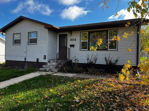 304 S Clark St, Bloomfield, NE 68718