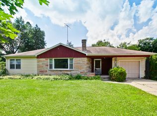 208 Millard Ave, Fox River Grove, IL 60021