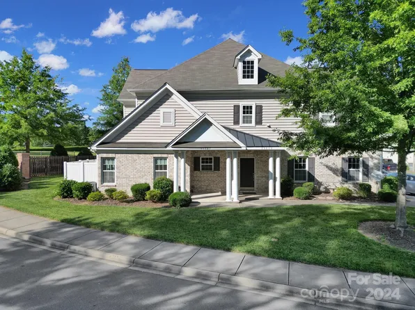 15109 Jade St, Charlotte, NC 28277