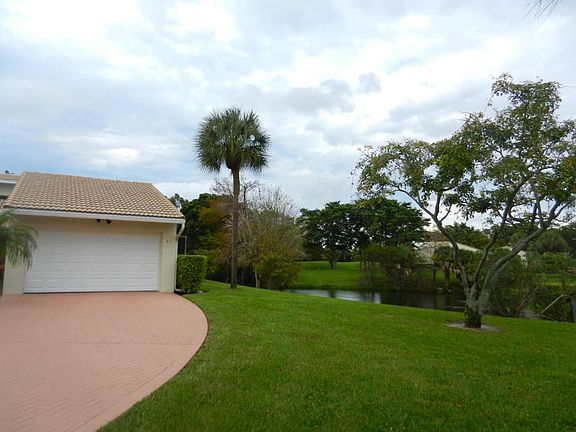 4th image of 69 Hampshire Ln #69