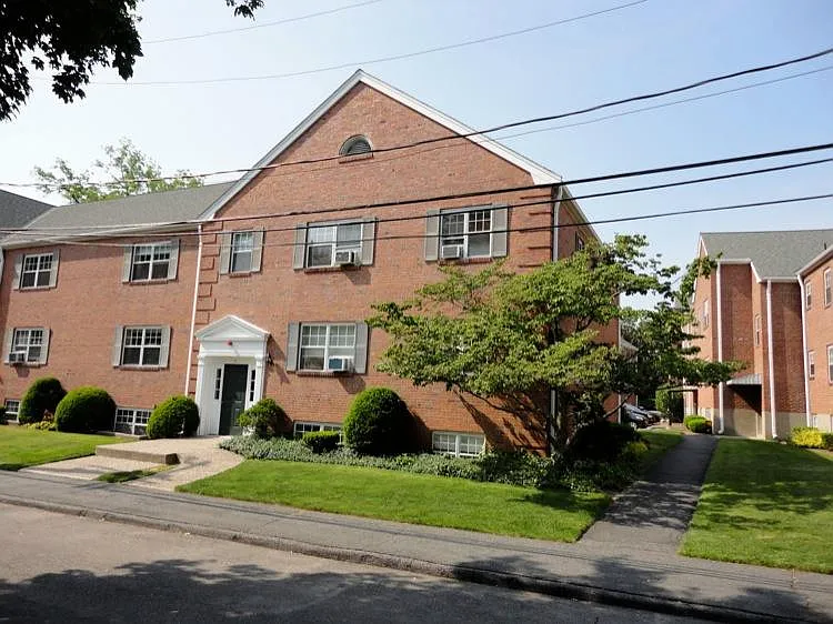 497 Centre St #1