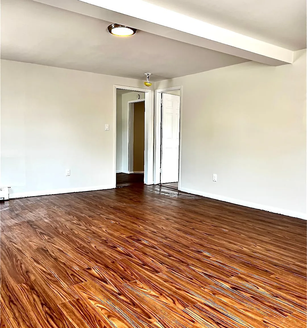 4 bed, $3,000 — Photo 2