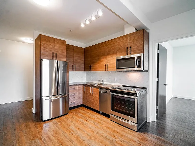 3185 Tillicum Rd — Photo 13