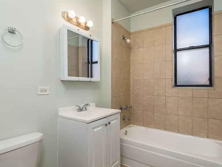 7030 S Paxton Ave #2A — Photo 9