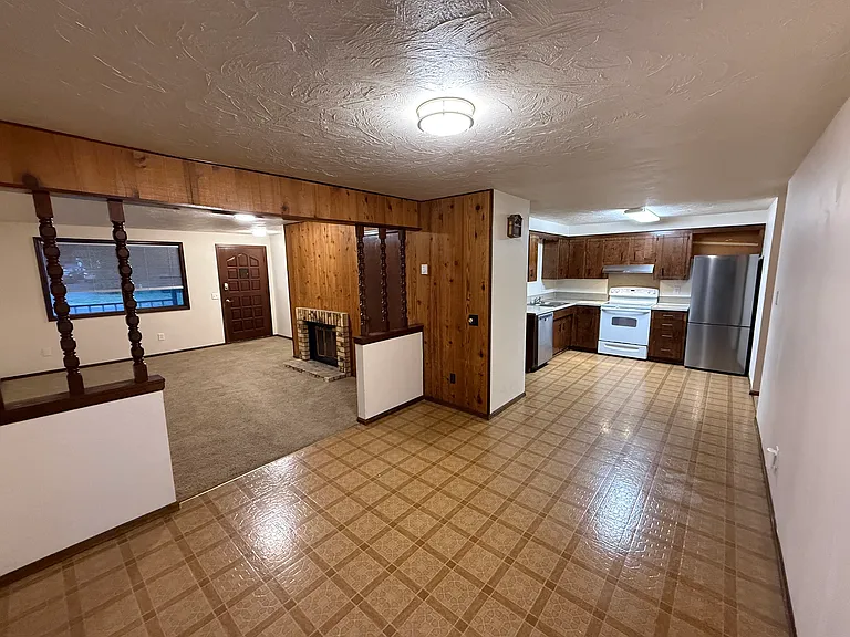 9133 Tolo Ct NE #B — Photo 5