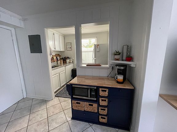 4th image of 1116 1st St S #2