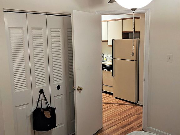 3rd image of 1807 Dewitt Ave APT D