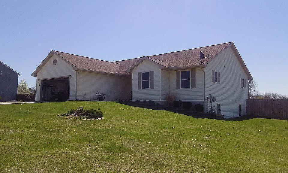 2nd image of 2915 Mystic Hills Dr
