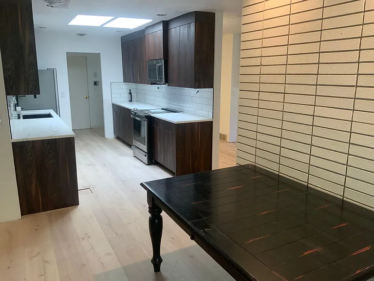 2103 E Rockwood Blvd — Photo 14