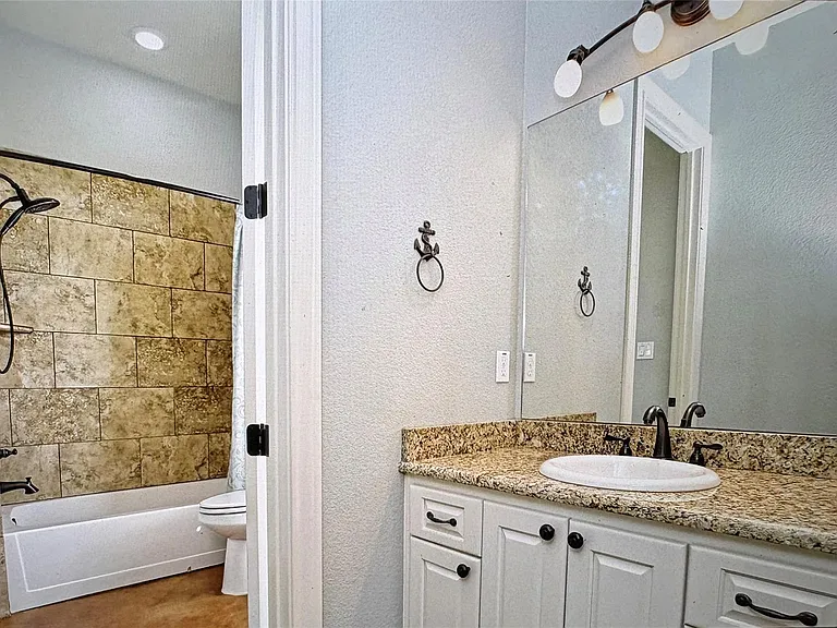 126 Packsaddle Dr — Photo 24
