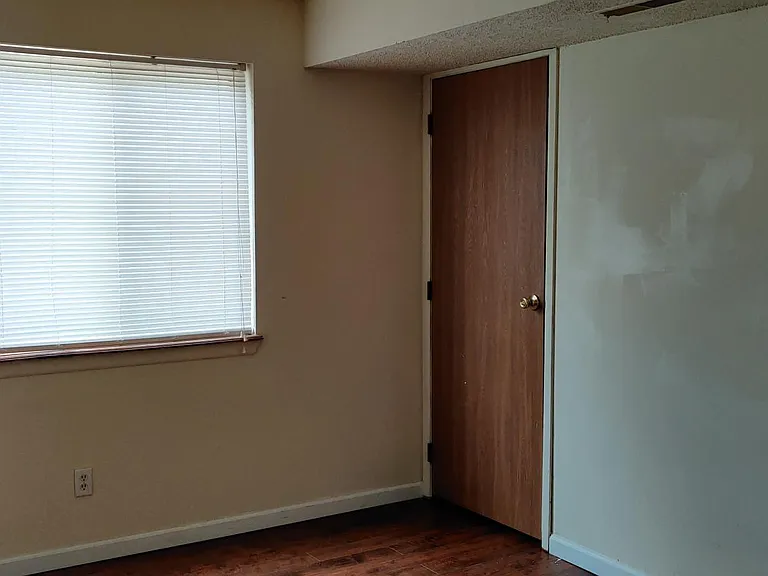 722 Gordon Smith Blvd #6 — Photo 5