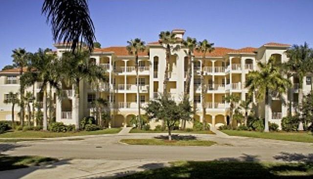 1st image of 4833 Hampshire Ct APT 202