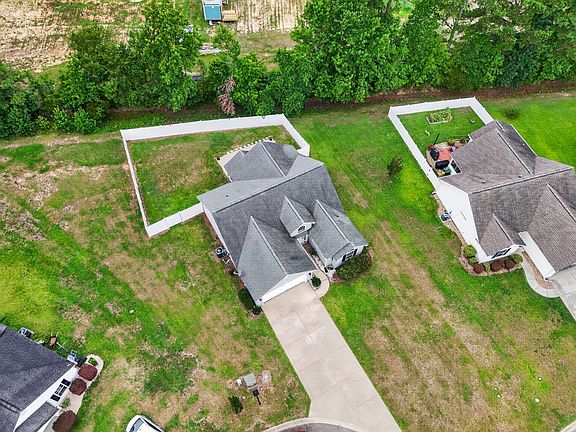 2nd image of 452 Warren Springs Dr.