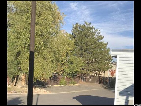 3rd image of 721 W Big Mountain Dr