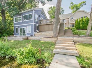 N9103 Oakwood Ln, Mukwonago, WI 53149