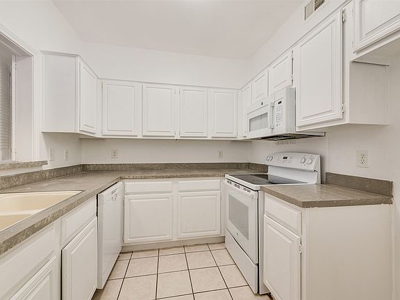 5th image of 14277 Preston Rd APT 823