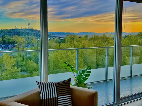 200 Klahanie Ct #1104, West Vancouver, BC V7P 0E4