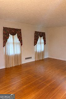 5th image of 2134 East Dr
