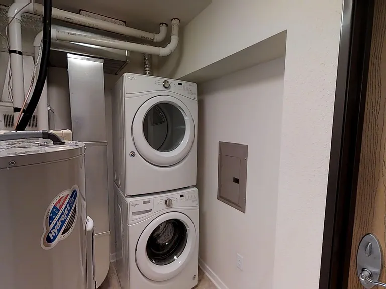 720 Cedar Bluffs Way #12 — Photo 7