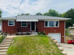 2923 Timberline St, Dubuque, IA 52001