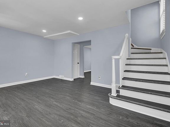 5th image of 4621 Hillside Rd SE