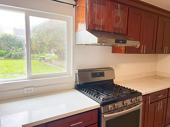 2nd image of 5071 Hawley Ct