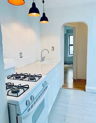 2nd image of 505 W 23rd St