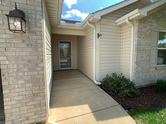 2nd image of 381 Bluegrass Dr