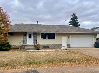 5401 48th St, Mannville, AB T0B2W0