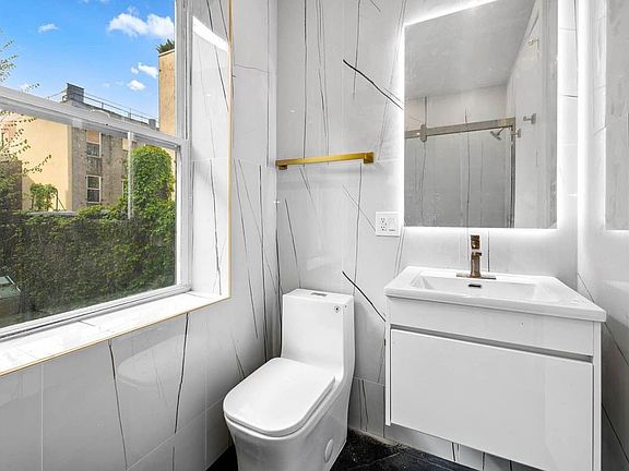 5th image of 132 Sullivan St #300