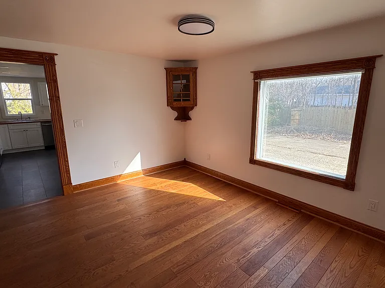 238 Pleasant St — Photo 8