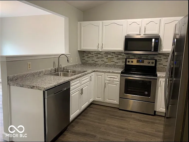 15002 Silver Thorne Way — Photo 6