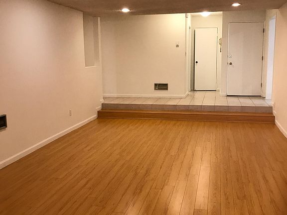 3rd image of 1024 19th St #2