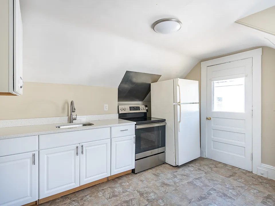 29-31 Adams St #4