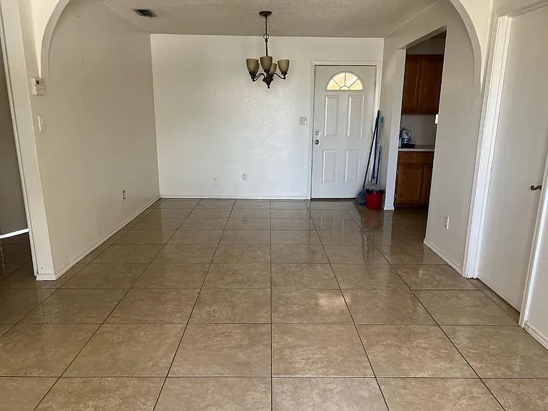 1180 Kristna Dr — Photo 6