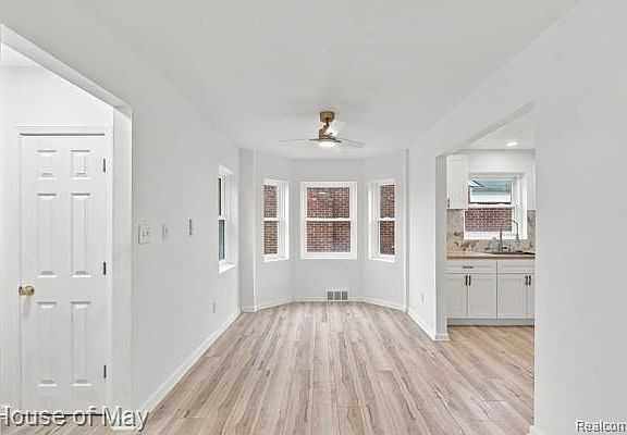 3rd image of 11411 Flanders St