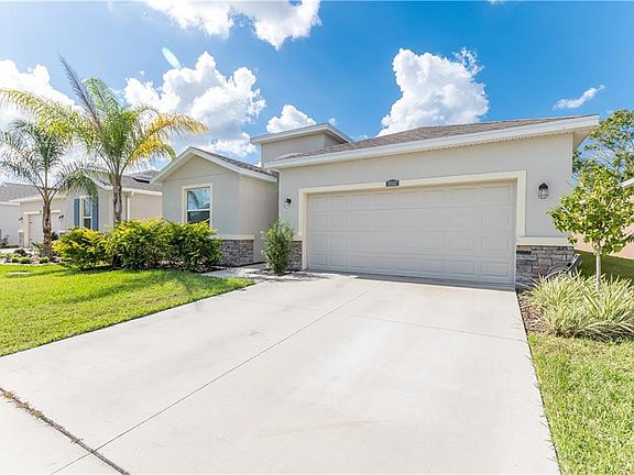 3rd image of 10502 Scenic Hollow Dr