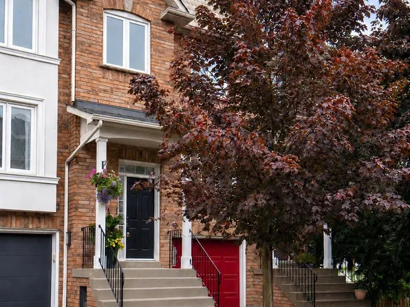2 Skeens Ln #9, Toronto, ON M8W 4Z5