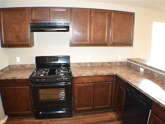 5th image of 2414 Canyon Creek Dr