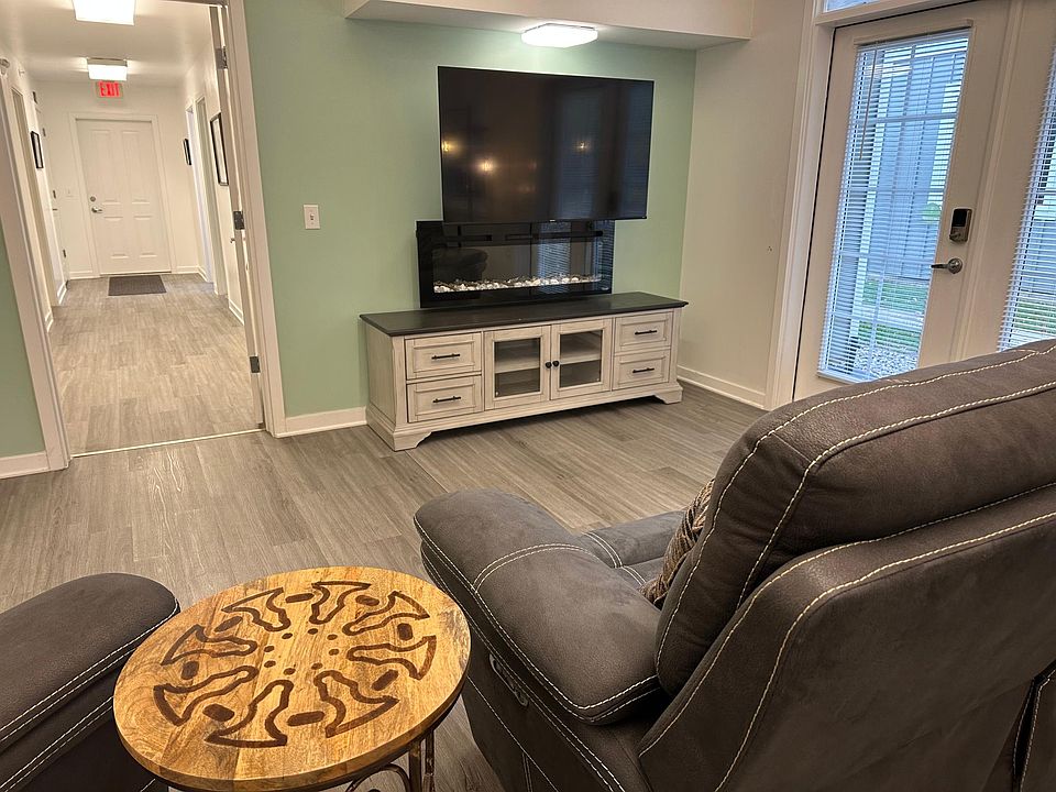 430 W Center St Douglas, MI Zillow Apartments for Rent in Douglas